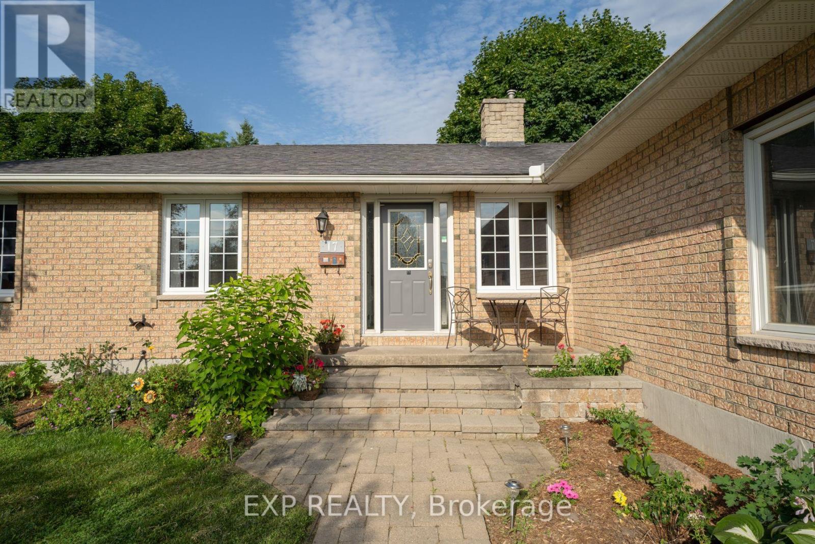 17 Stoneridge Road, Hamilton Township, Ontario  K9A 0Y3 - Photo 3 - X9032873